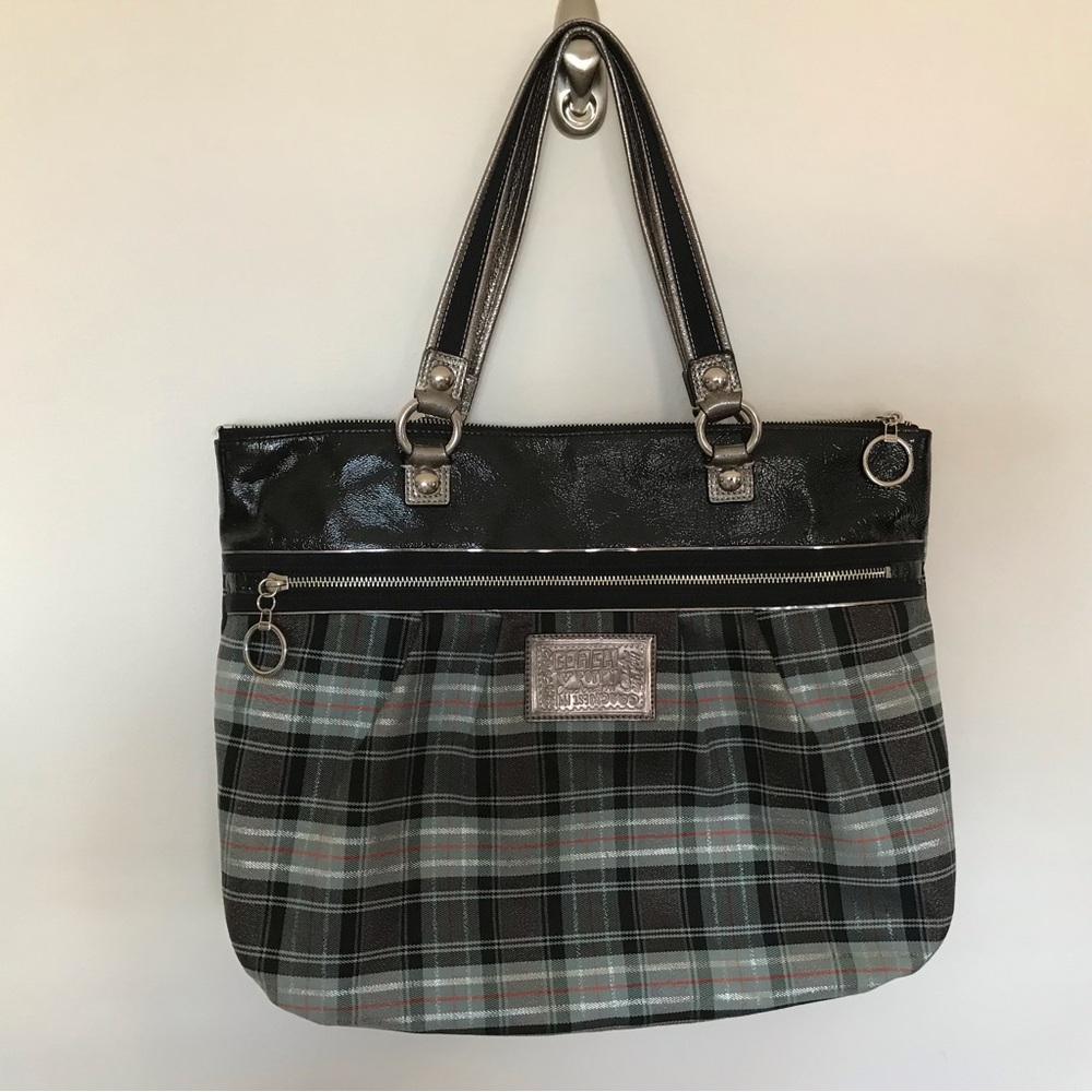 COACH poppy shoulder bag very good condition